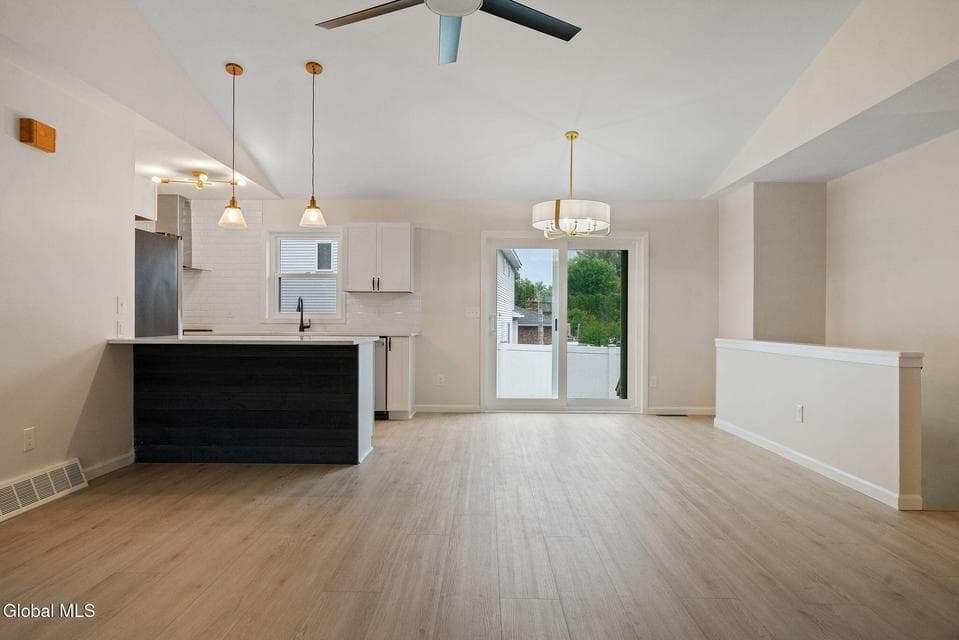 16 Aspen Circle, photo 4