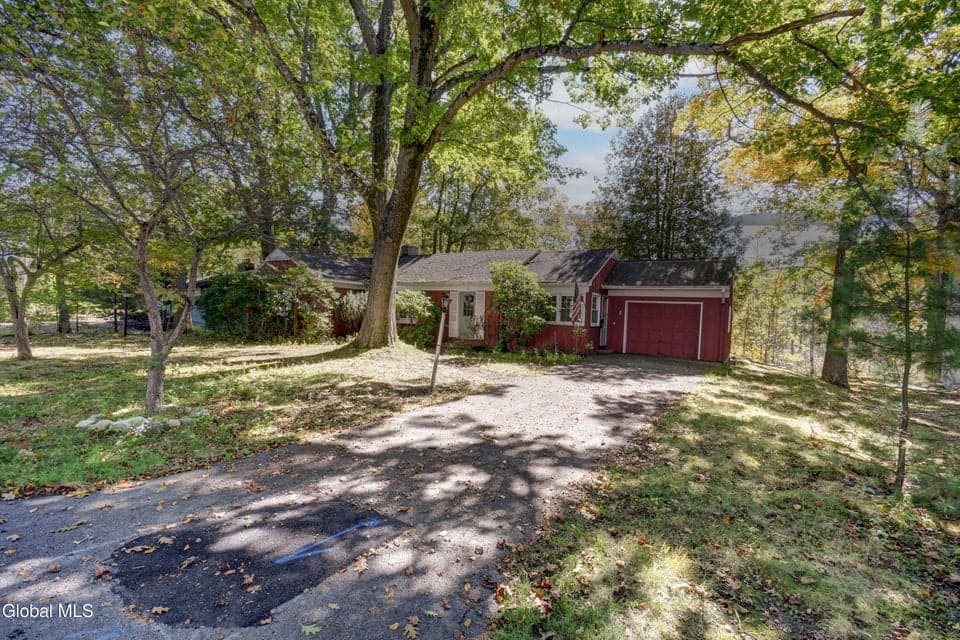 8 Woodland Drive, photo 4