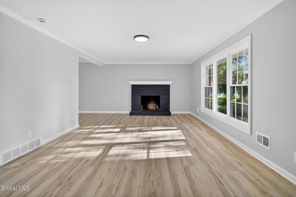 145 Seeley Street, photo 4