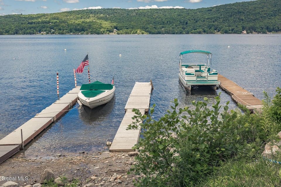 1532 S Shore Road, photo 3
