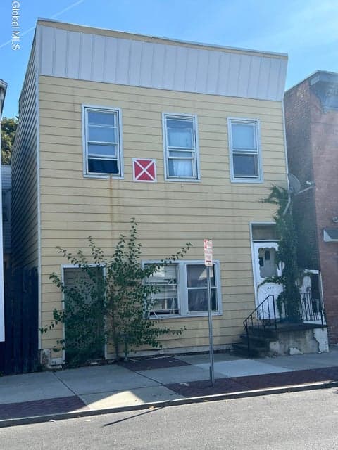404 2nd Street, Troy, NY 12180
