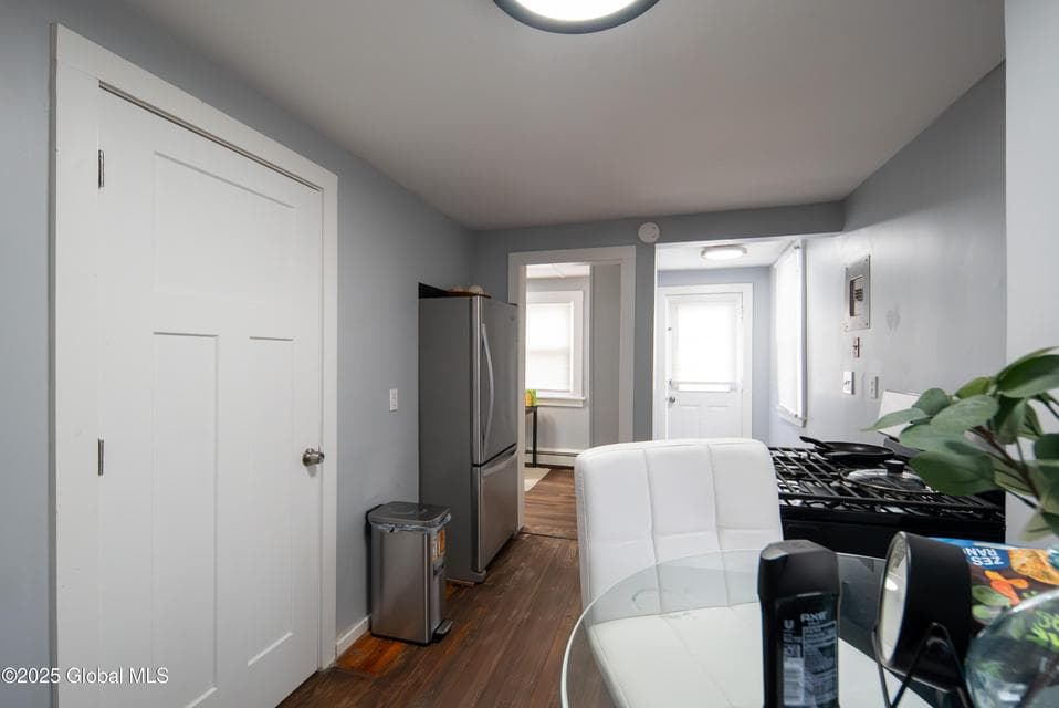 17 7th Street, photo 3