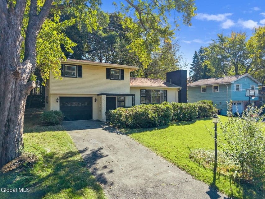 11 Diamond Avenue, photo 3