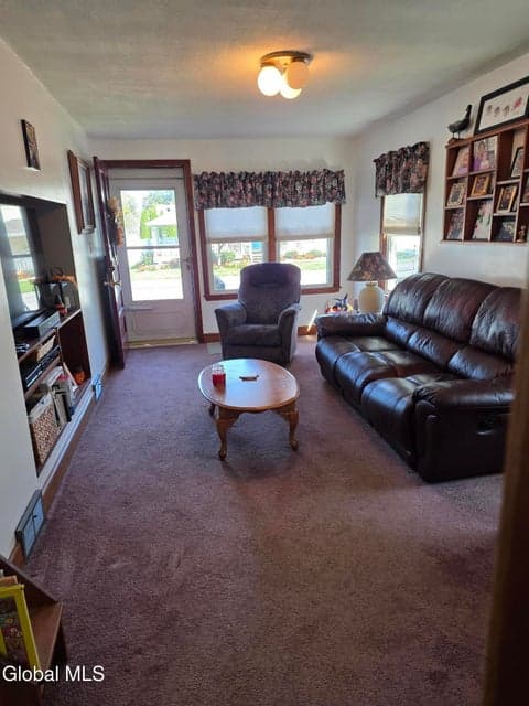 523 Elliott Street, photo 4