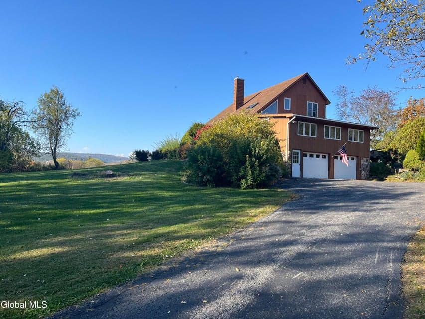 945 NYS Route 9N, Ticonderoga, NY, photo 1