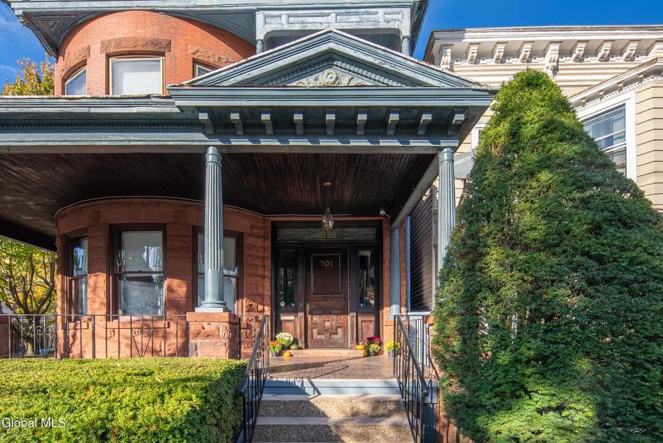 701 Union Street, photo 2