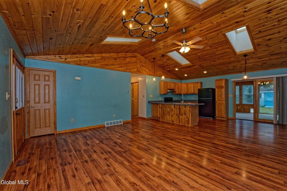 17 Columbia Avenue, photo 5