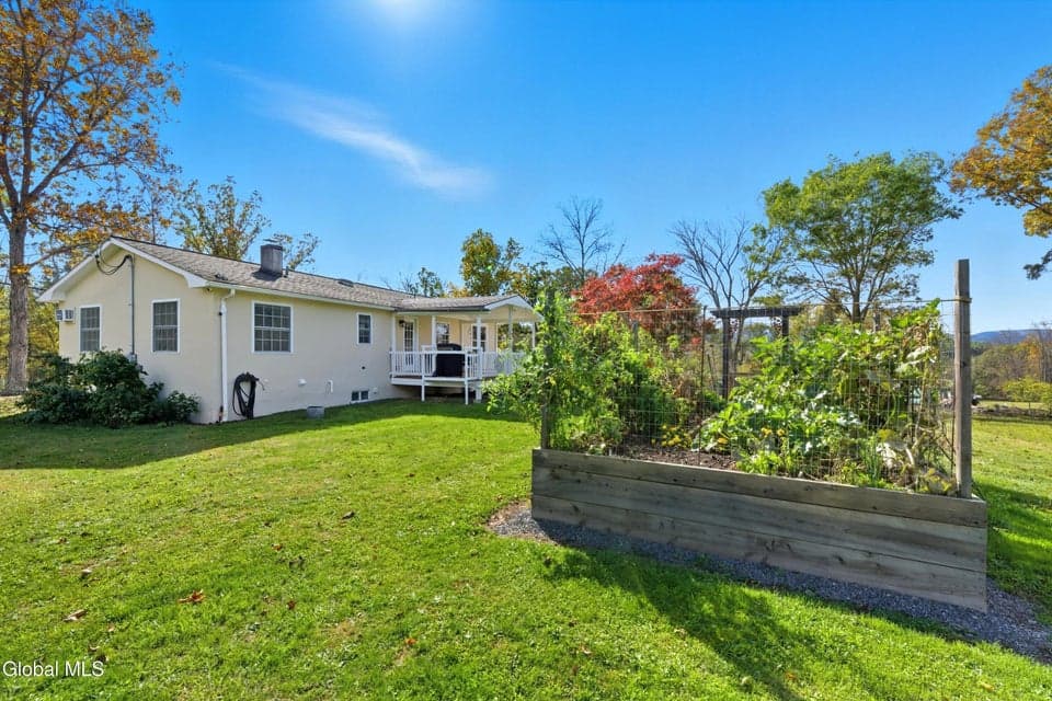 812 Mackey Road, photo 5