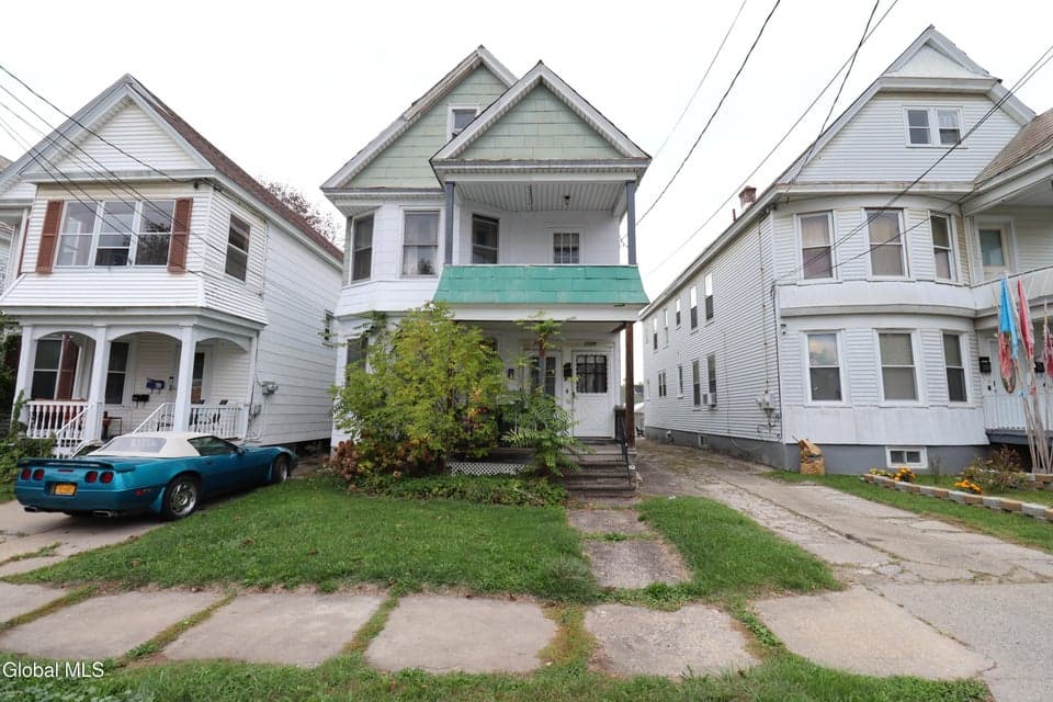 1723 Avenue B, photo 1