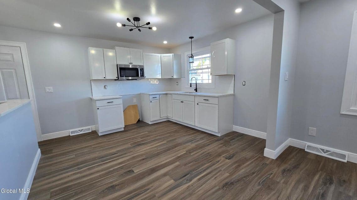 1732 Carrie Street, photo 4