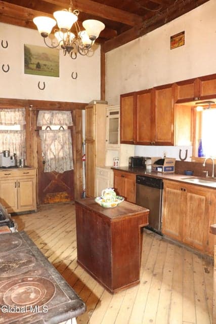 484 S Johnsburg Road, photo 3