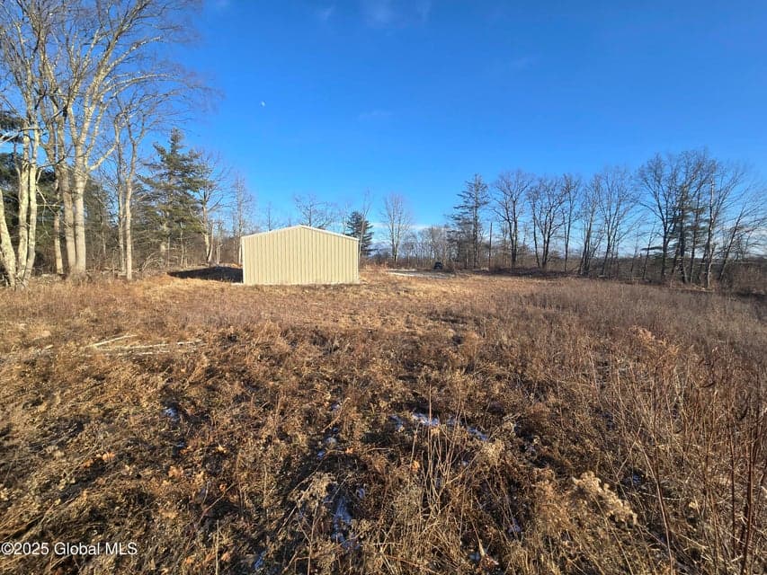 243 Maple Avenue, photo 1