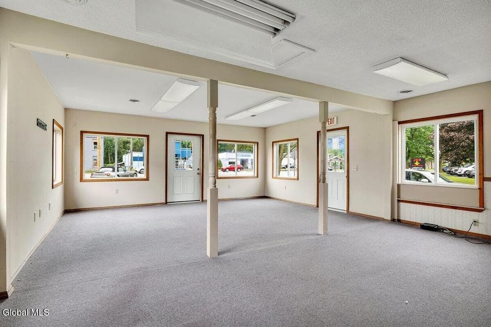 1361 Central Avenue, Colonie, NY, photo 2