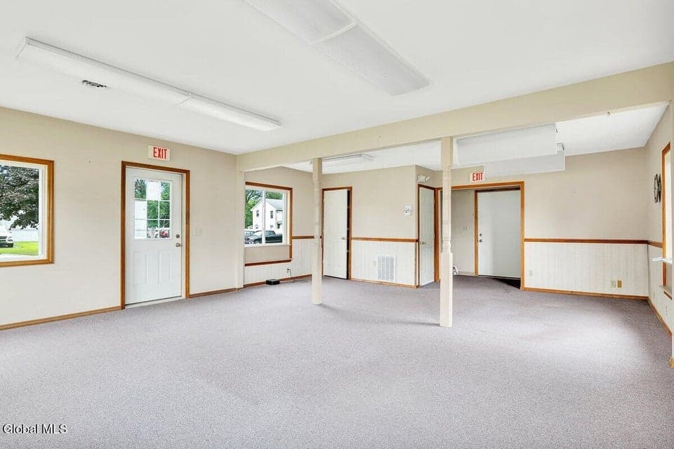 1361 Central Avenue, Colonie, NY, photo 3