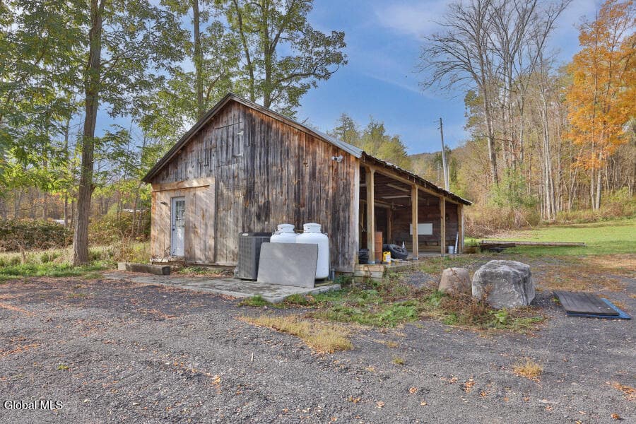 1051 Ravine Road, photo 4