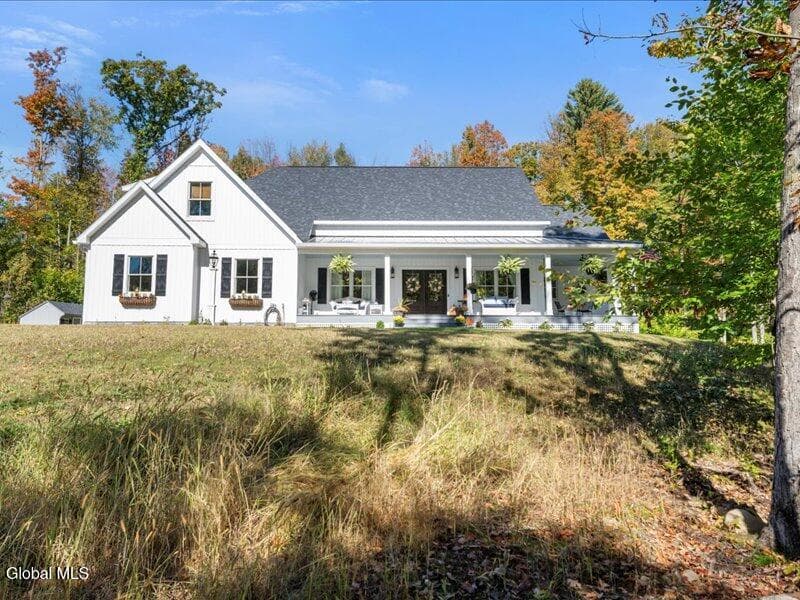20 Sanford Lane, Kingsbury, NY, photo 1