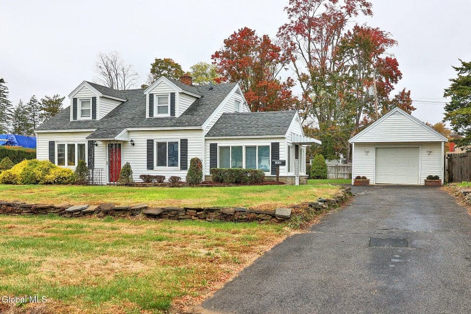 1030 Helen Street, photo 4