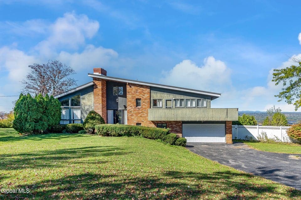 875 Bulls Head Road, photo 1
