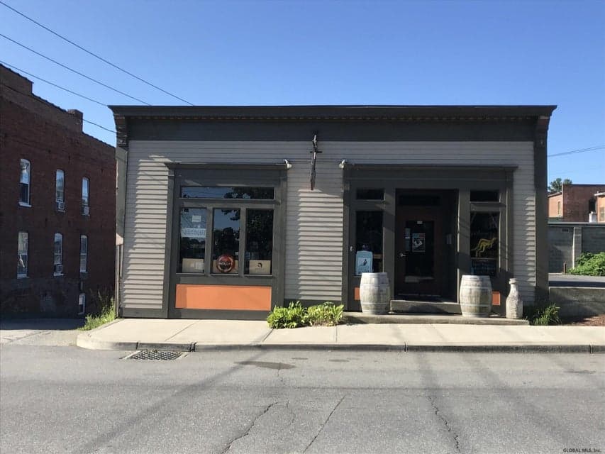 33 Ferry Street