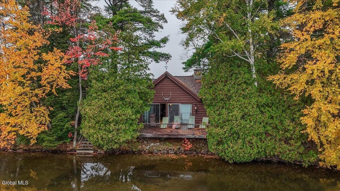 161 E Shore Drive, photo 4