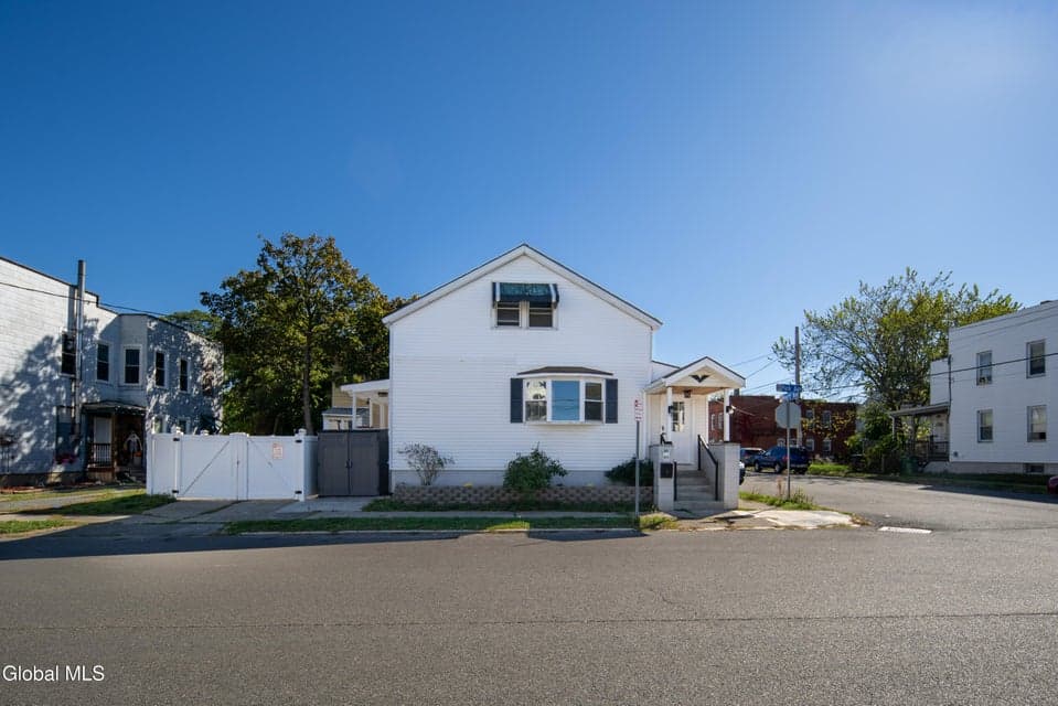 65 Park Avenue, photo 1