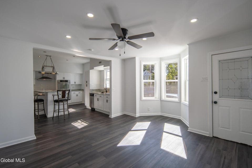 65 Park Avenue, photo 3
