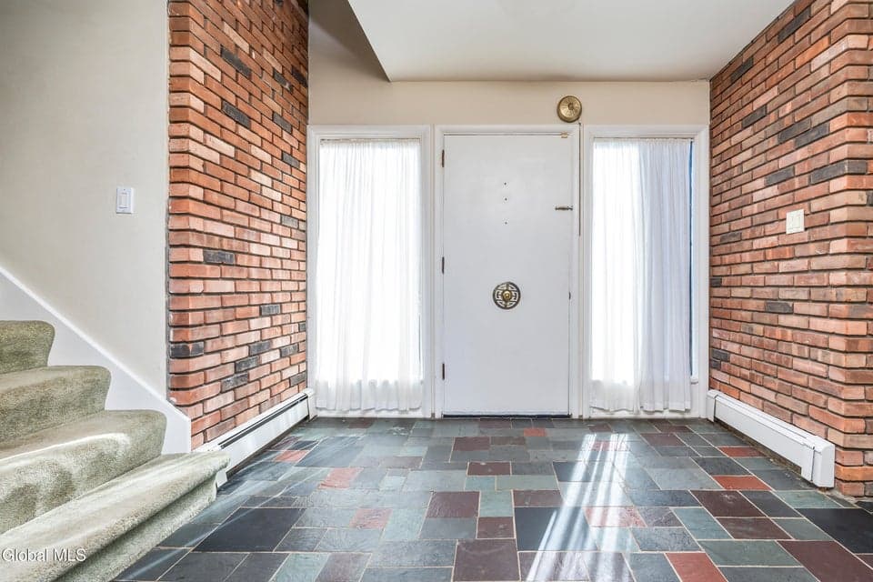 875 Bulls Head Road, photo 2