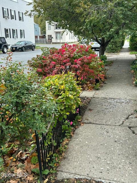 30 111th Street, photo 5