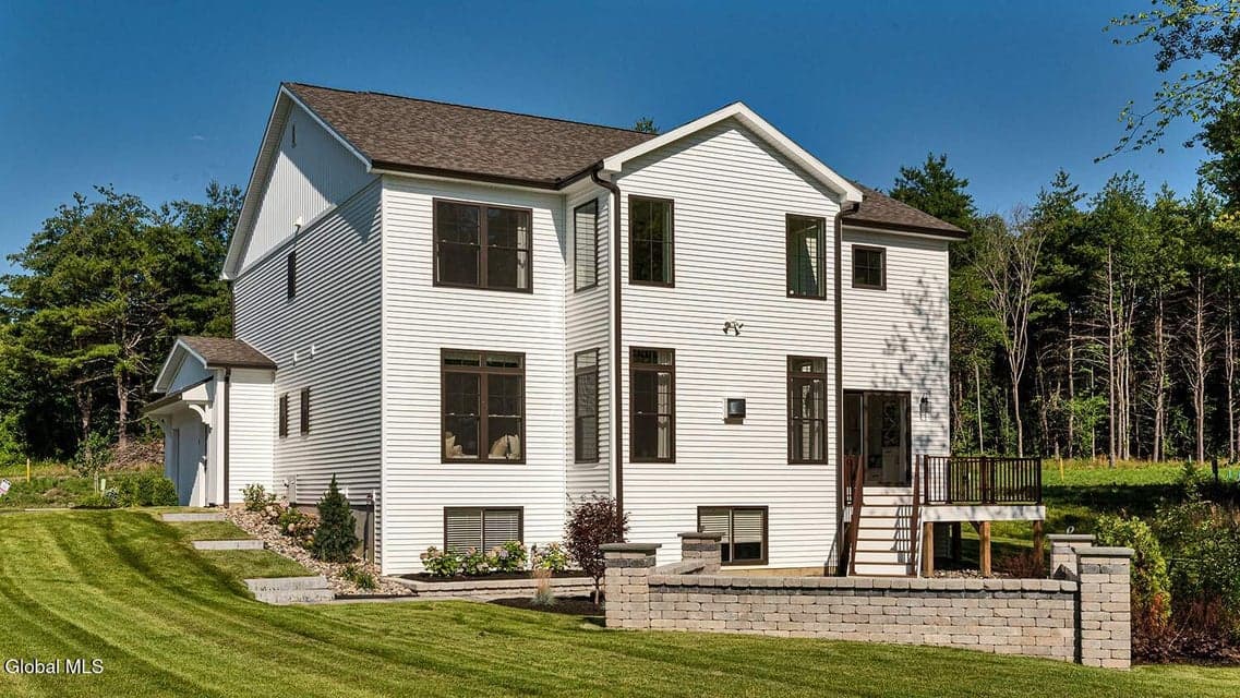 16 Bergen Place, Niskayuna, NY, photo 3