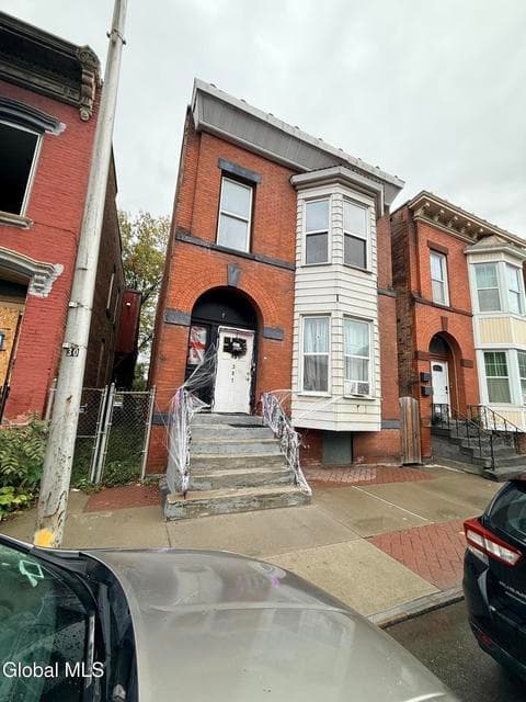 301 2nd Street, photo 1