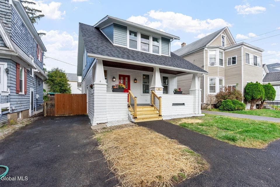 41 109th Street, photo 1