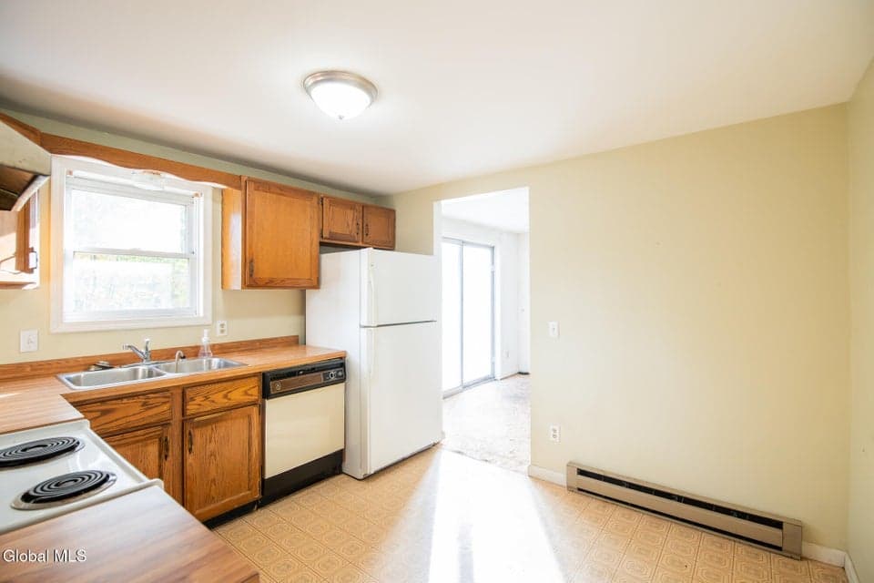 49 Bronk Drive, photo 4