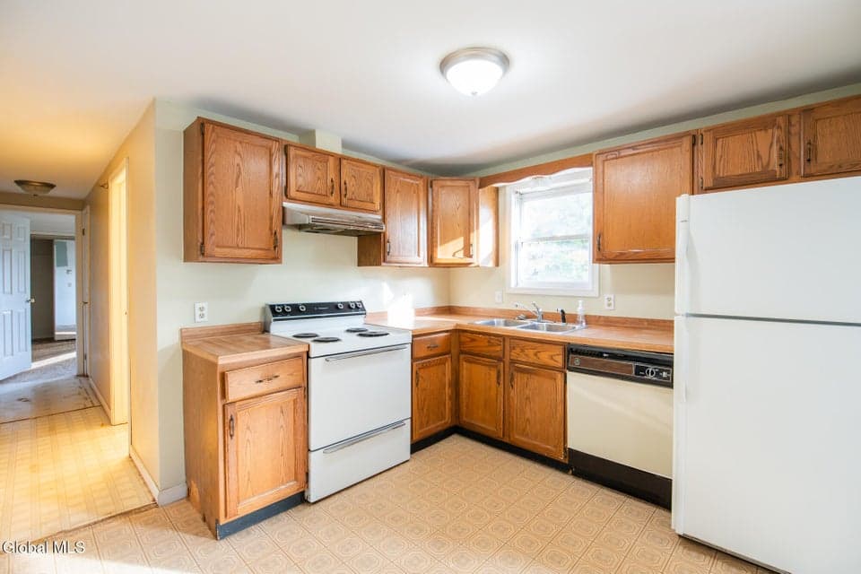 49 Bronk Drive, photo 2