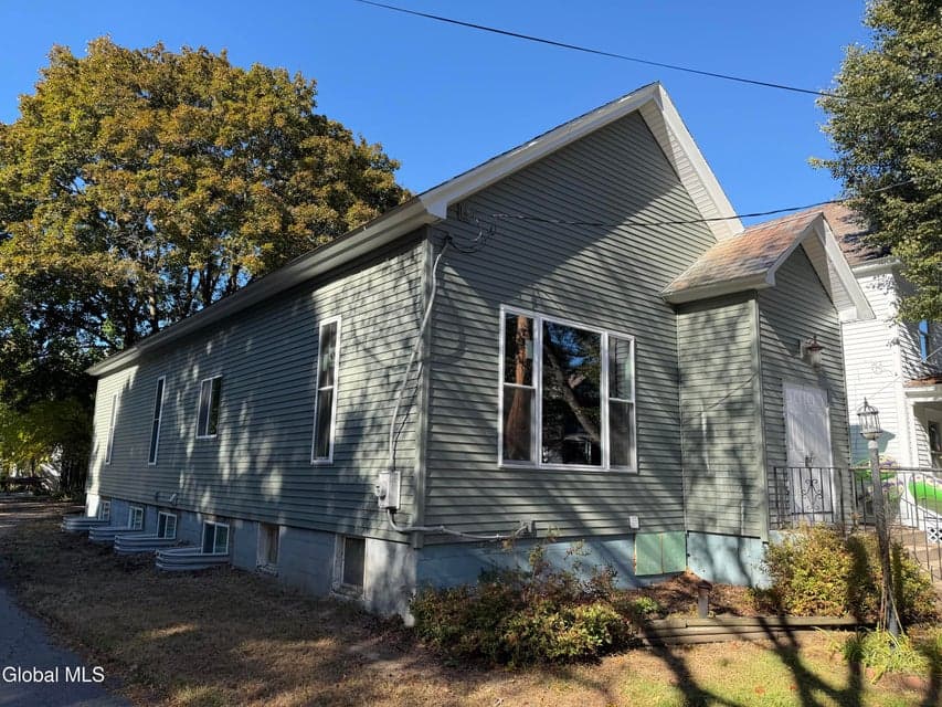 20 Ogden Street, Glens Falls, NY, photo 1