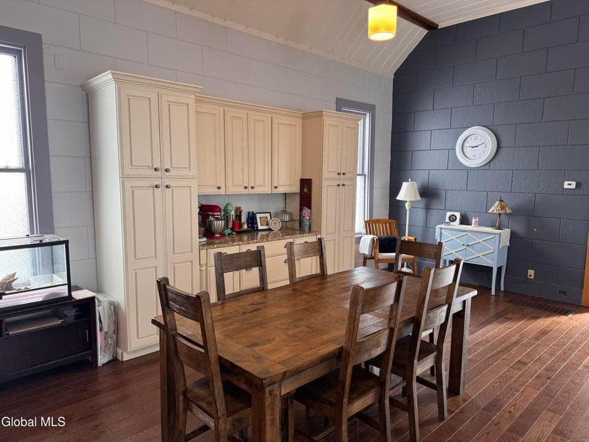 20 Ogden Street, Glens Falls, NY, photo 3