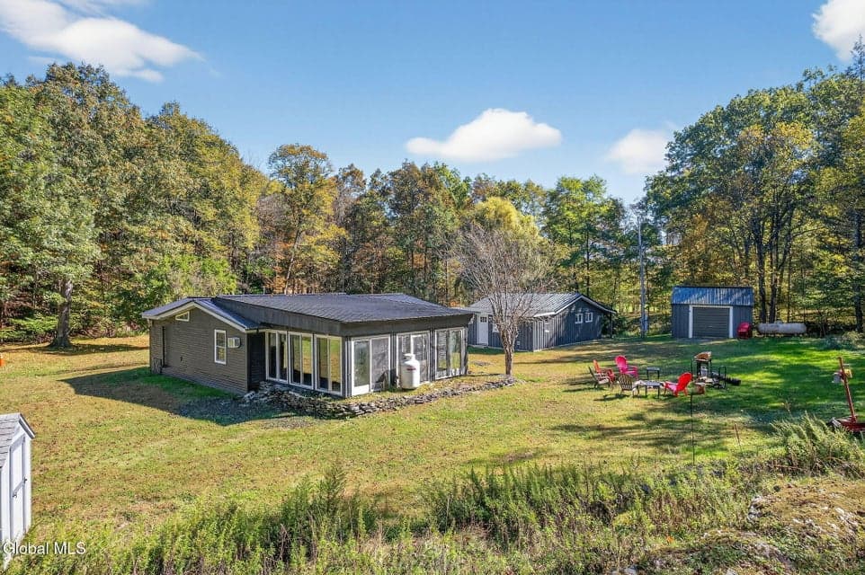 40 Paddock Road
