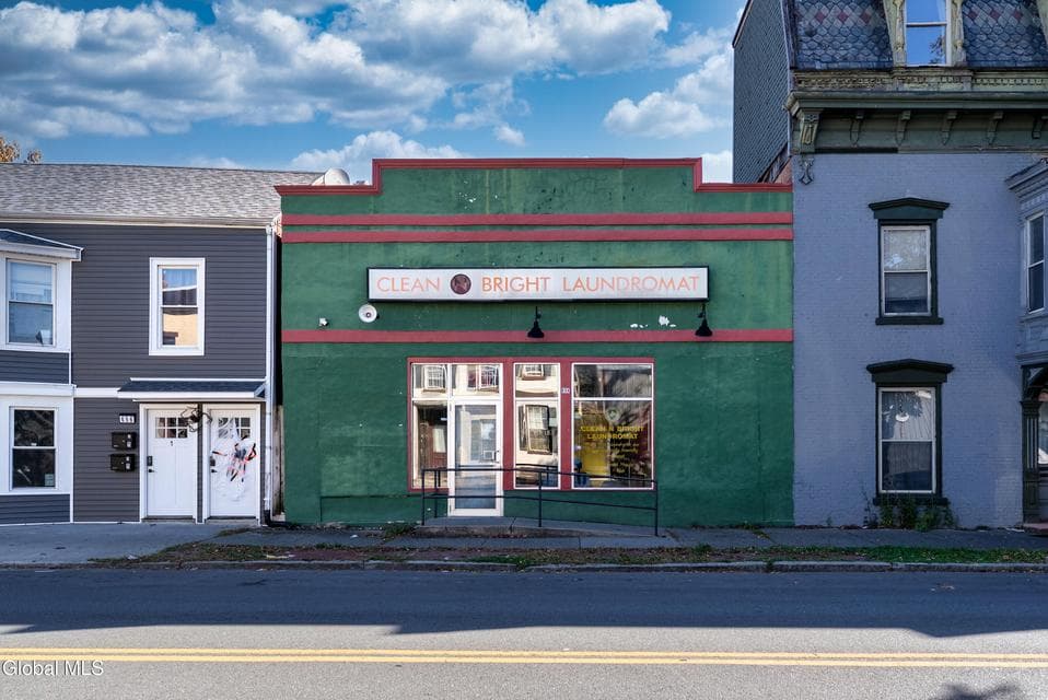 654 2nd Avenue, Troy, NY 12182