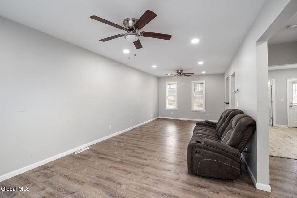 82 Haigh Avenue, photo 3