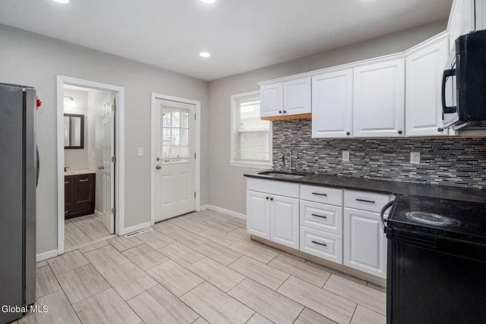82 Haigh Avenue, photo 5