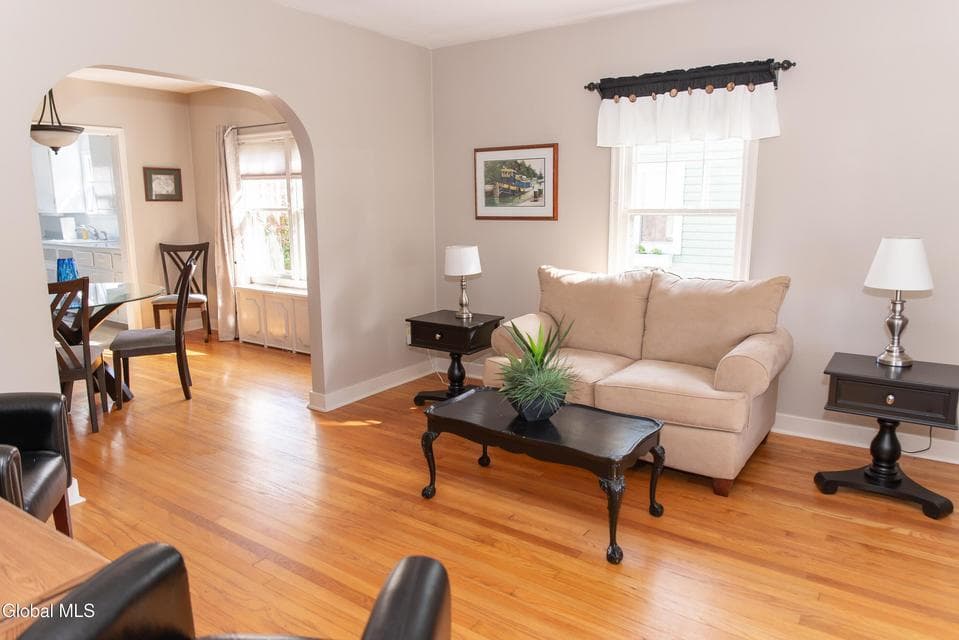 516 Riverside Avenue, photo 4