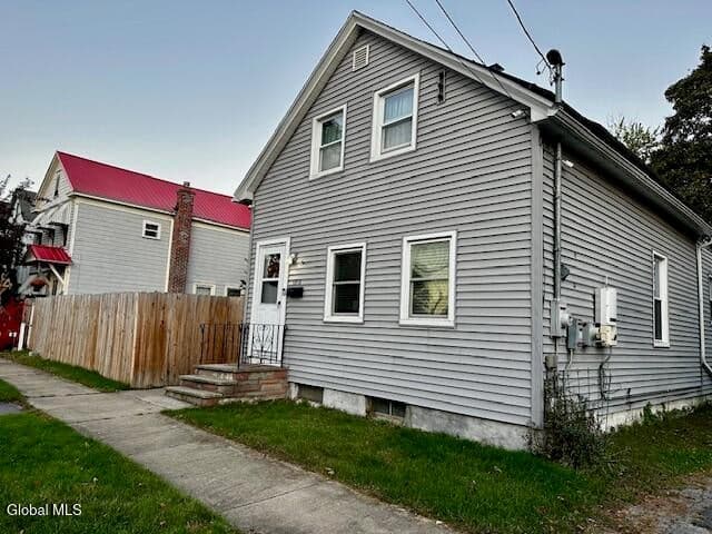 1016 4th Street, photo 2