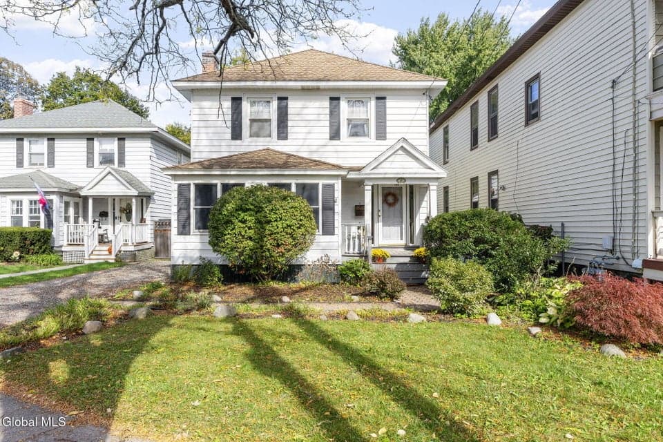 61 Ryckman Avenue, photo 1