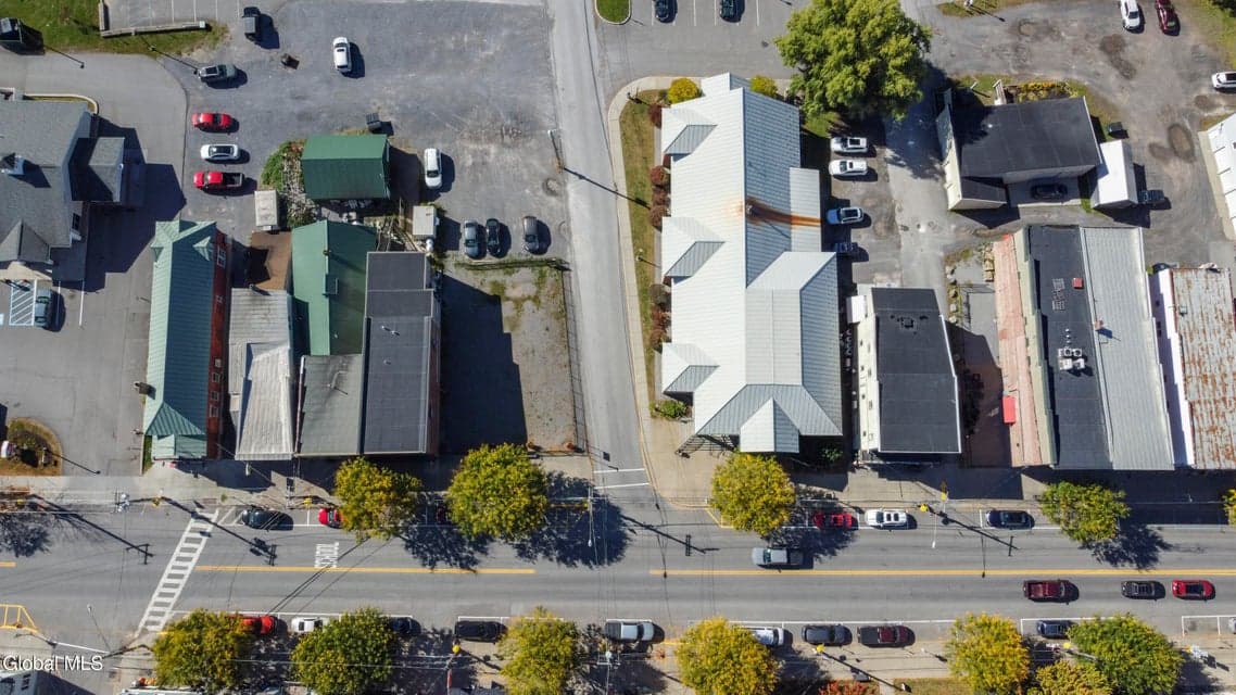 319 Main Street, photo 4