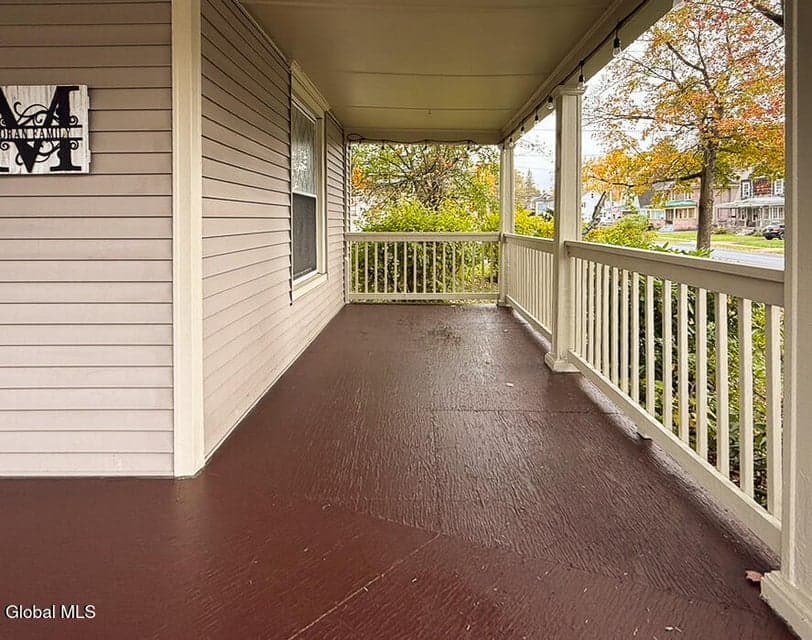 126 Kingsboro Avenue, photo 5