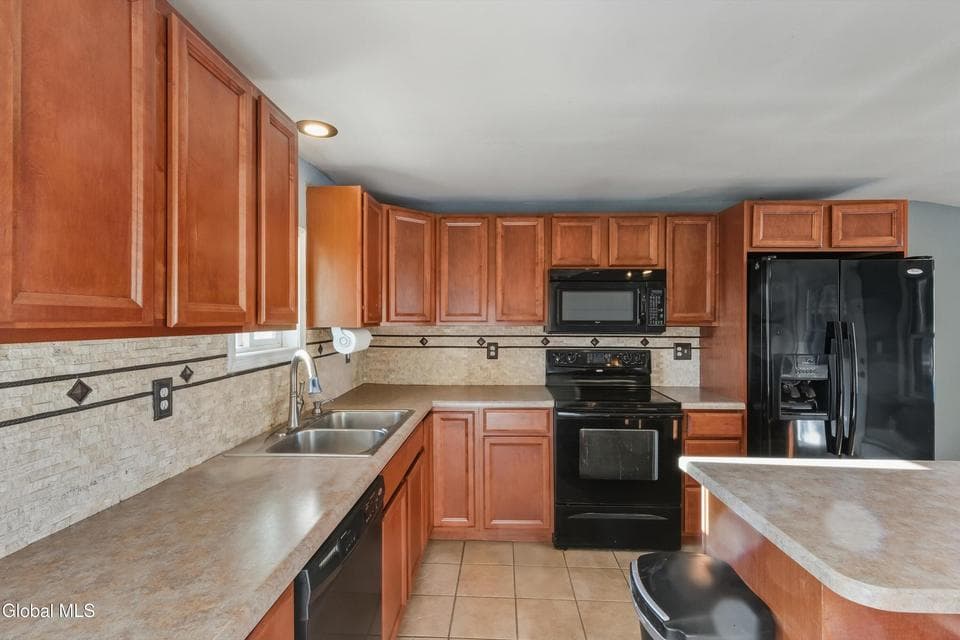 1 Winston Place, photo 4
