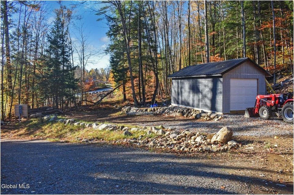 261 Valentine Pond Road, photo 5