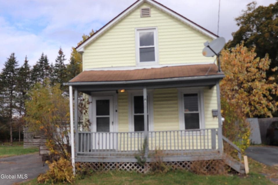 5 Carey Avenue, Hoosick Falls, NY 12090, photo 1