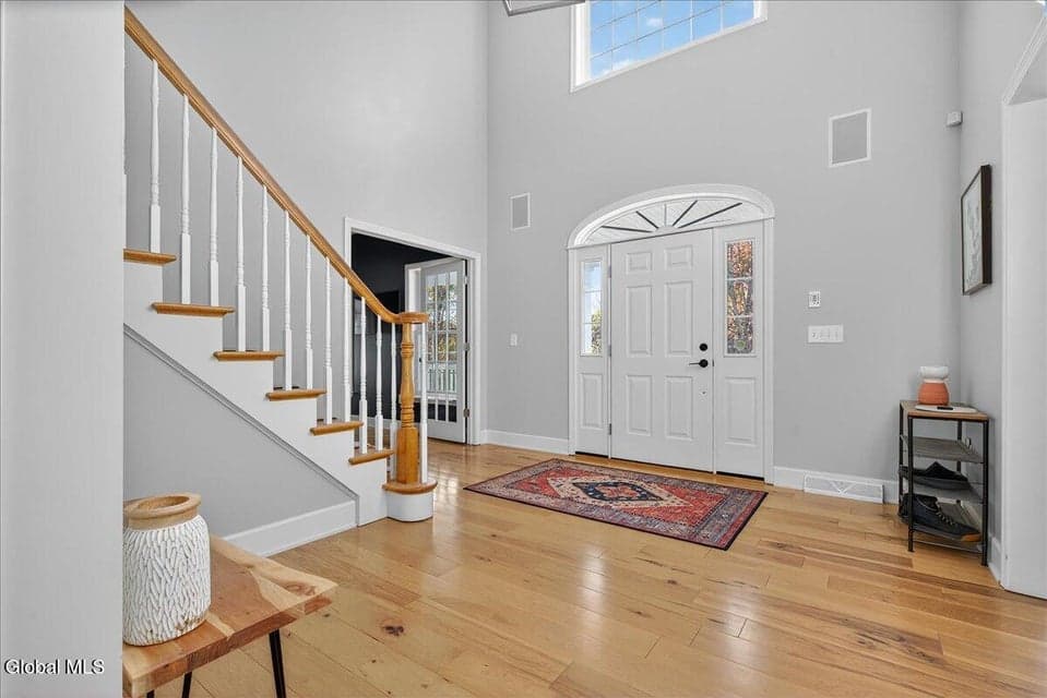 54 Walden Circle, photo 5