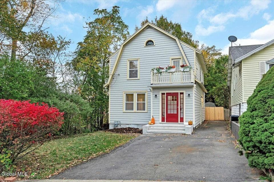 20 Wolfert Avenue, photo 1
