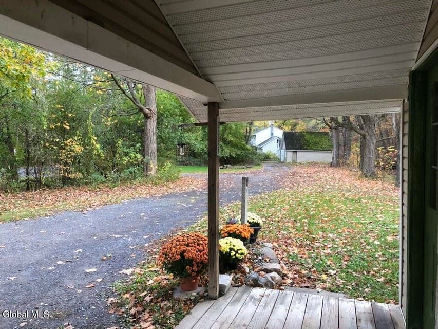 2185 Hoffman Lane, photo 3